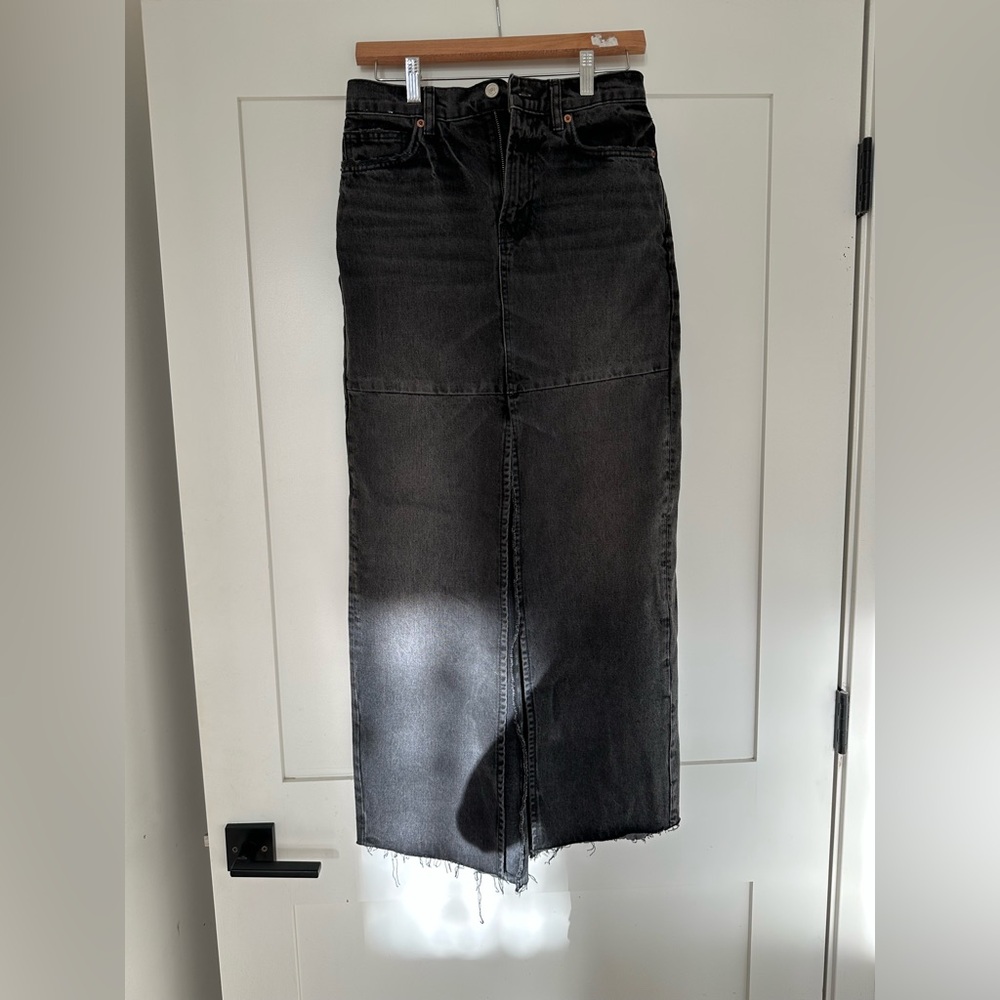 NWOT Reformation Gray Denim Jean Skirt Sz 25 - Picture 3 of 5